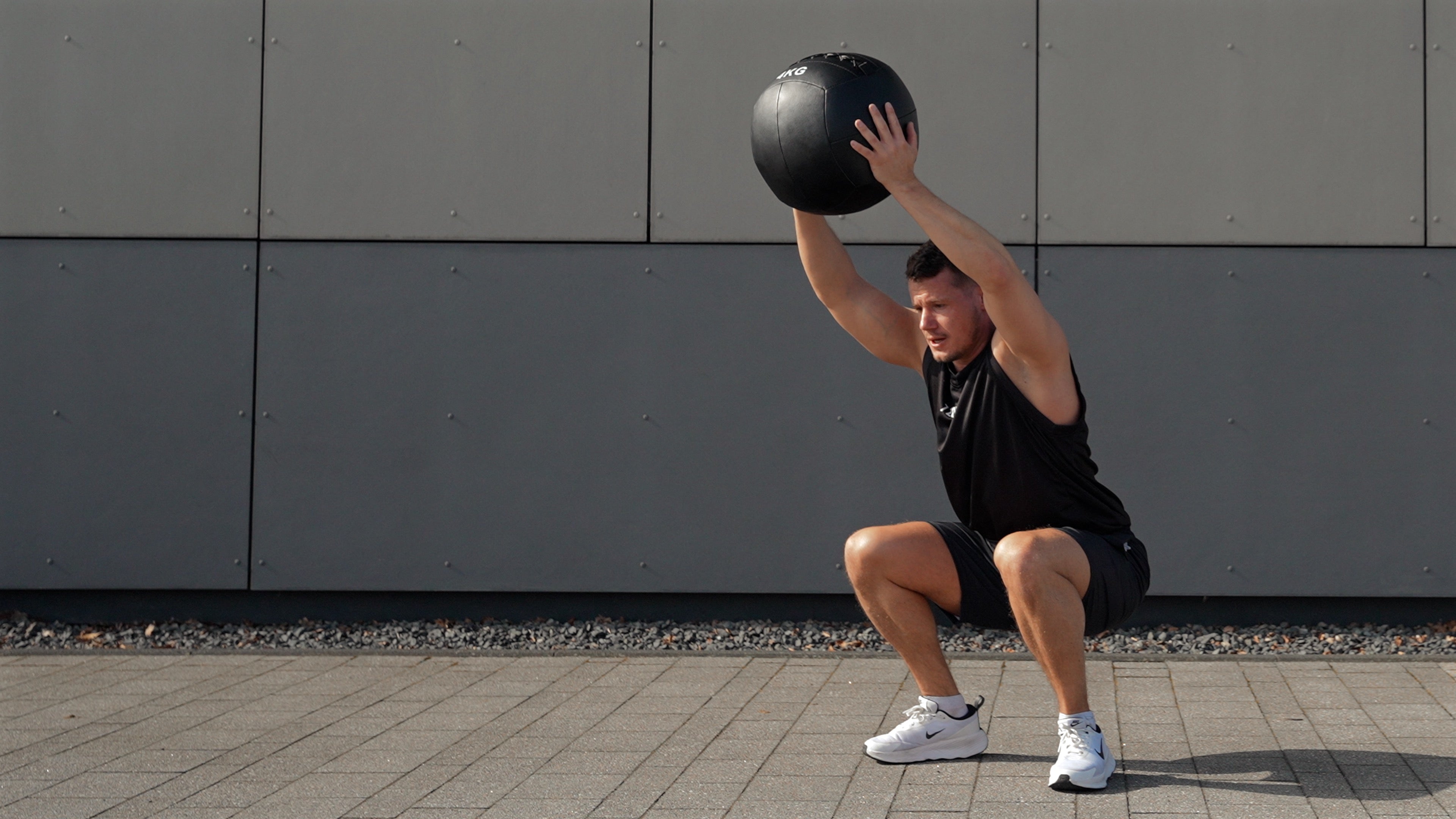 Video laden: 7Z Parallettes High Pro